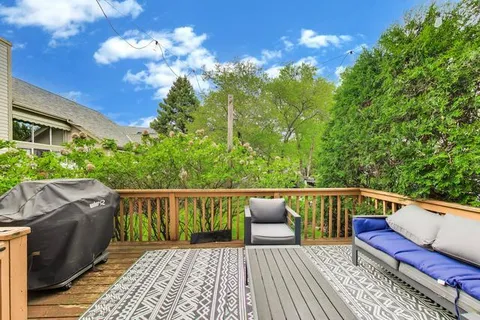 $579,000 | 2198 Brookside Lane, Aurora, IL 60502