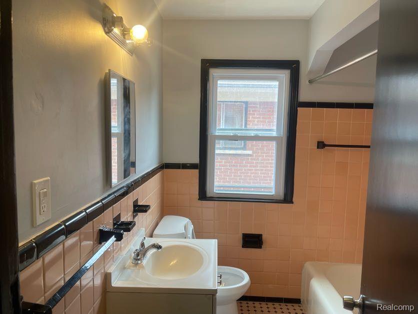 19351 Ryan Road Detroit, MI 48234 - Photo 13 of 18