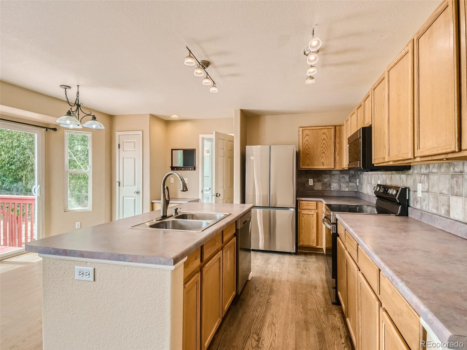 1301 Trail Ridge Road Longmont, CO 80504 - Photo 10 of 32 Gallery Image 10