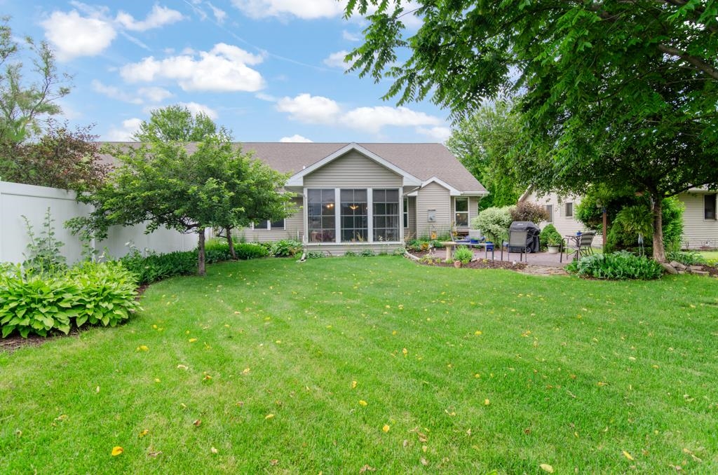 4813 North Apple Road Appleton, WI 54913 - Photo 3 of 42