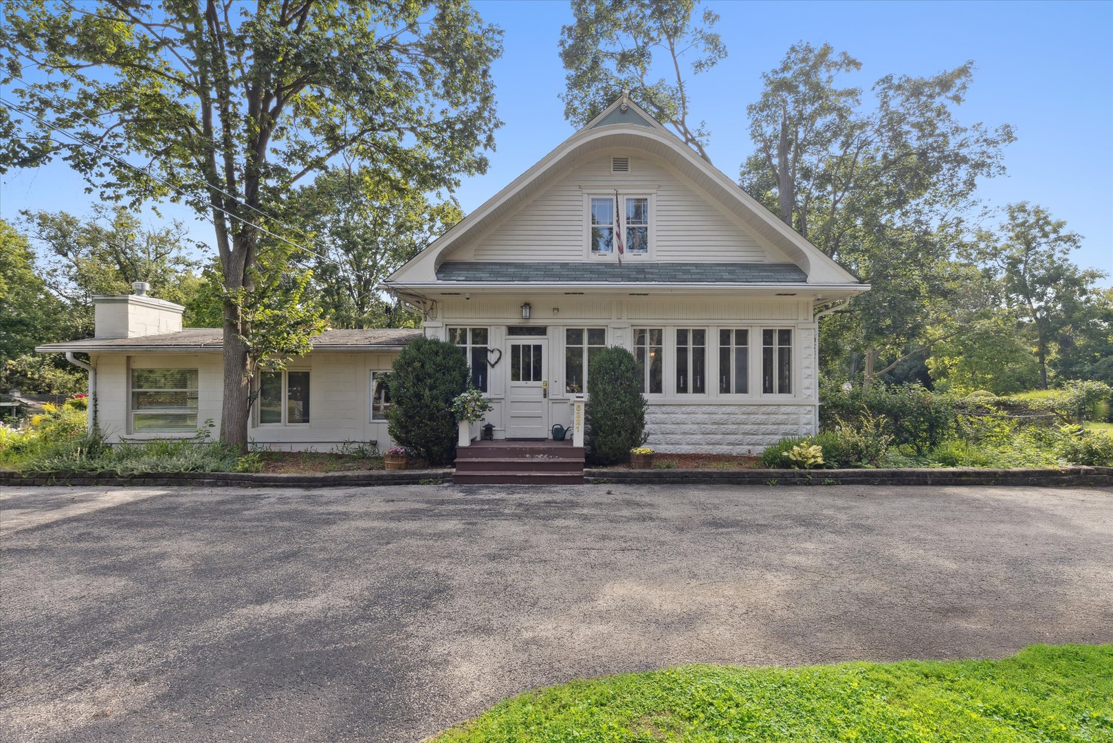 6221 South Madison Street Burr Ridge, IL 60527 - Photo 1 of 4 Gallery Image 1
