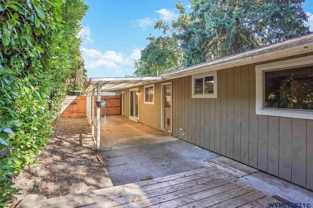 220 Southwest Maple Street Dallas, OR 97338 - Photo 7 of 31 Gallery Image 7