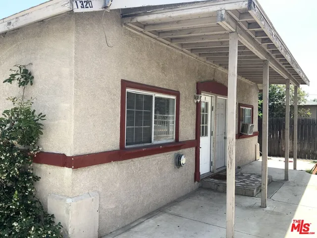 $995 | 1320 North Mt Vernon Avenue, Unit B, Colton, CA 92324