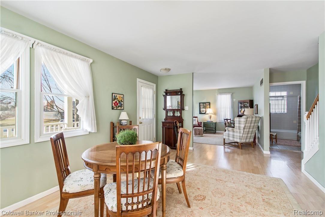 3342 Starr Road Royal Oak, MI 48073 - Photo 8 of 27 2019 3342 Starr RO 4509.jpg