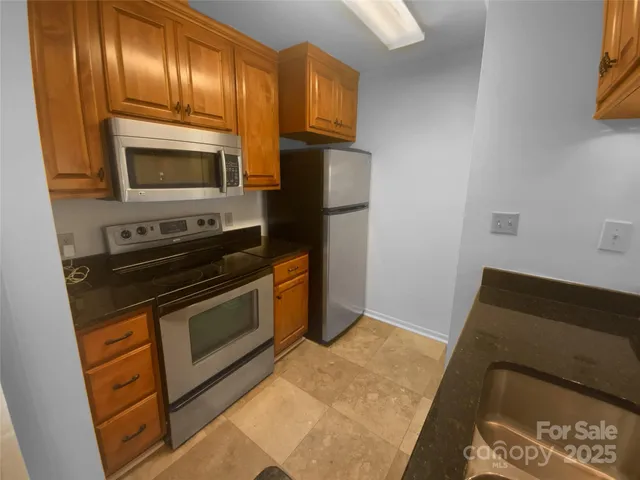 $258,000 | 2210 Sumner Green Avenue, Unit H, Charlotte, NC 28203