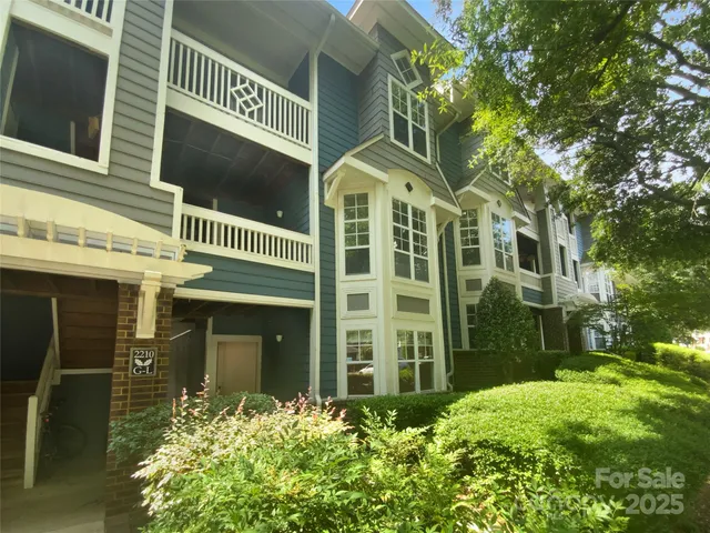 $258,000 | 2210 Sumner Green Avenue, Unit H, Charlotte, NC 28203