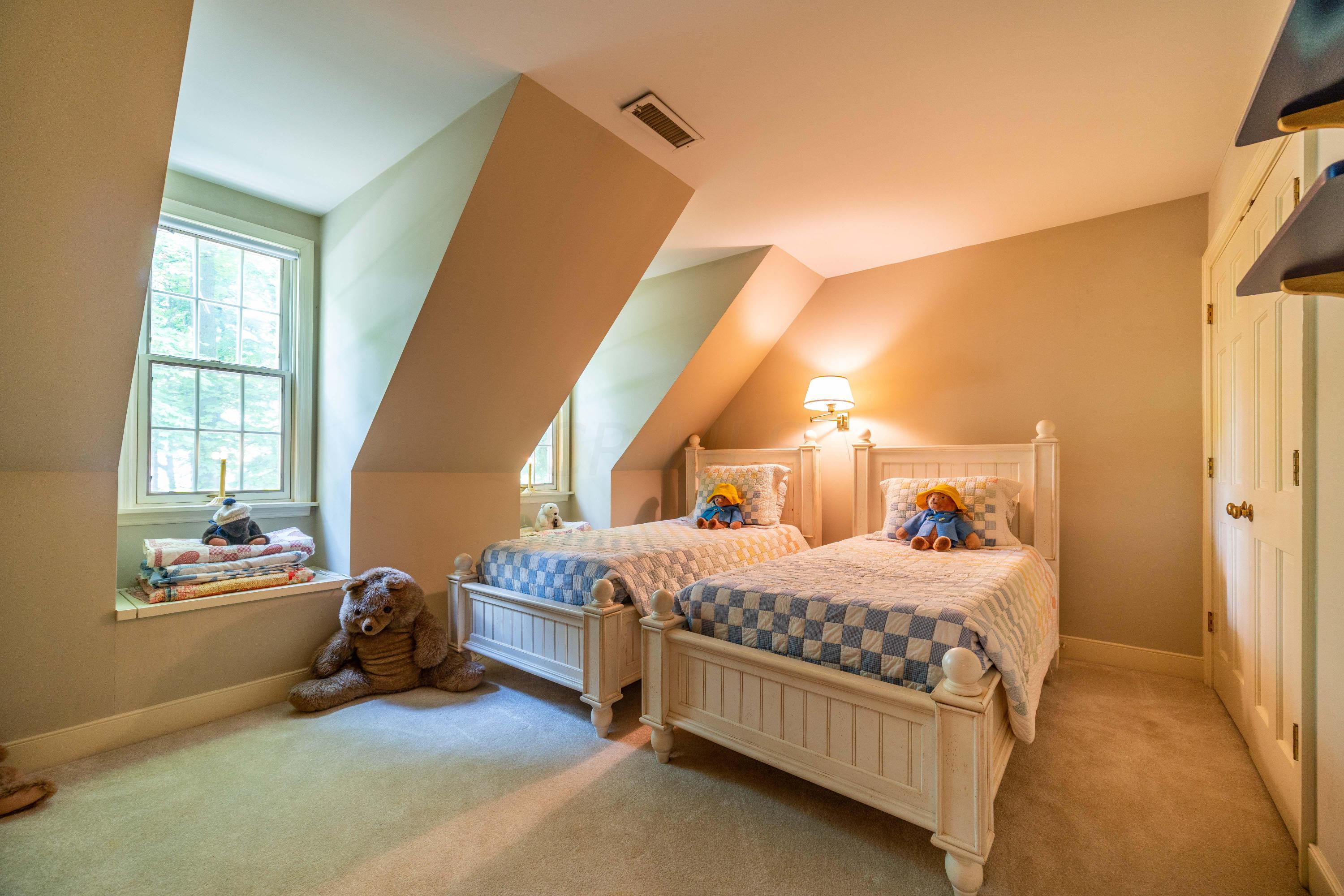 1097 Ravine Ridge Drive Columbus, OH 43085 - Photo 26 of 52 Gallery Image 26