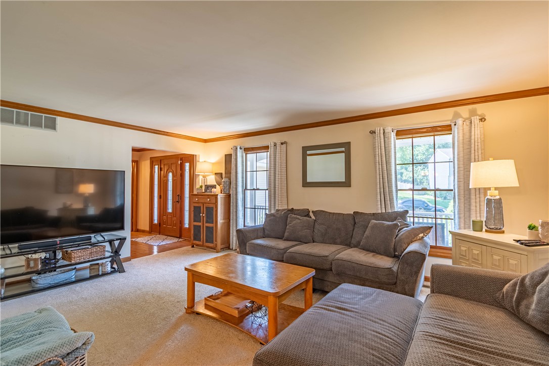 2740 South Forrest Green Drive Decatur, IL 62521 - Photo 5 of 42