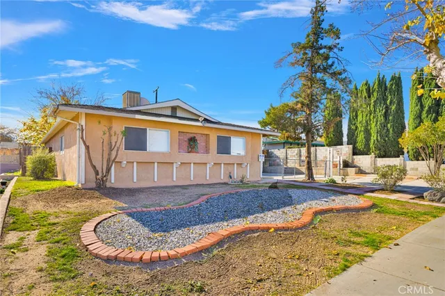 $379,900 | 16257 Avalon Avenue, Victorville, CA 92395