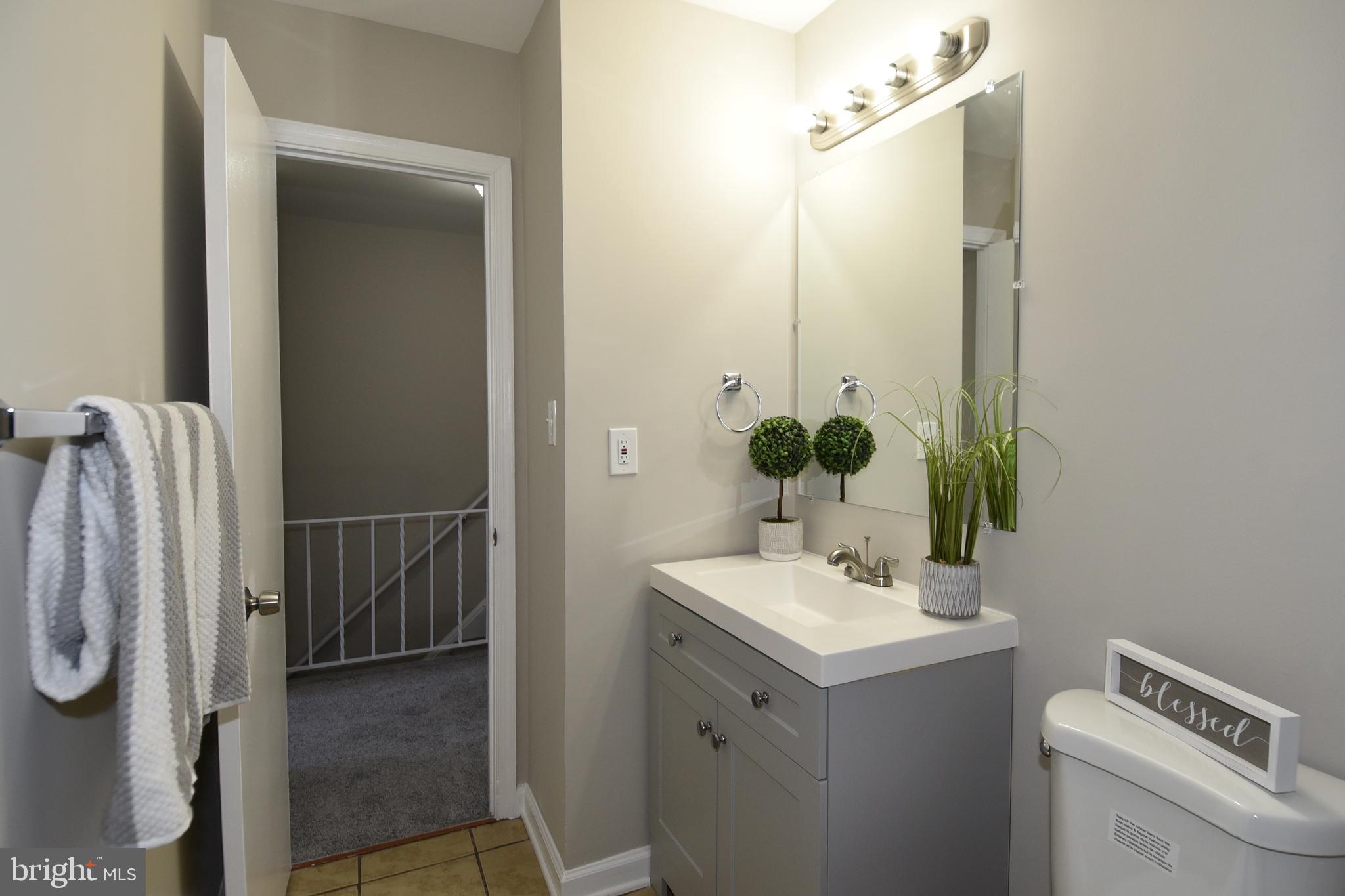 9778 Bragg Lane Manassas, VA 20110 - Photo 22 of 30 Fully upgraded bathroom