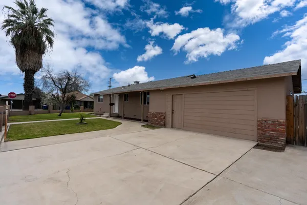 $345,000 | 1358 Conner Avenue, Dos Palos, CA 93620