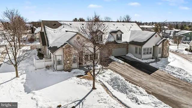 $390,000 | 50 South Village Circle, Palmyra, PA 17078