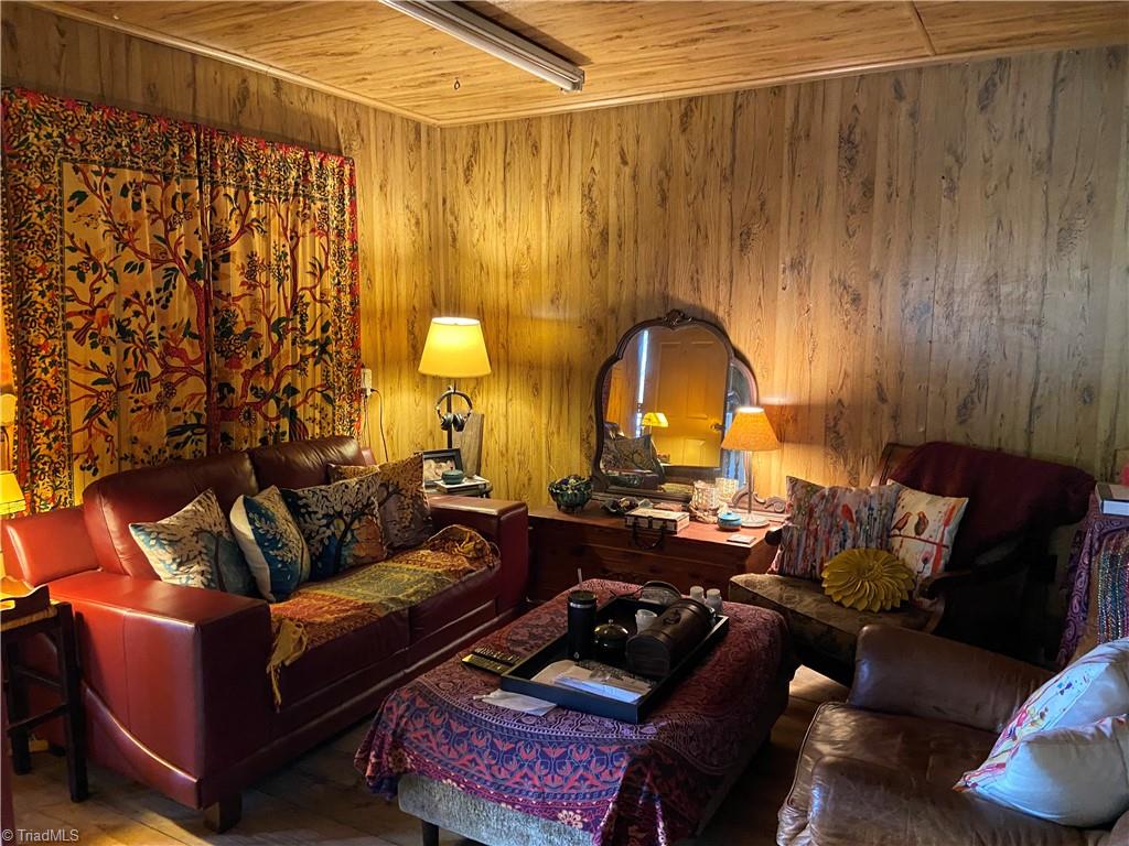 1125 Garner Road Denton, NC 27239 - Photo 23 of 26 Studio sitting area