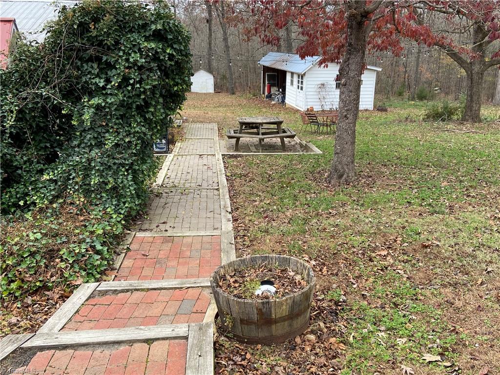 1125 Garner Road Denton, NC 27239 - Photo 9 of 26