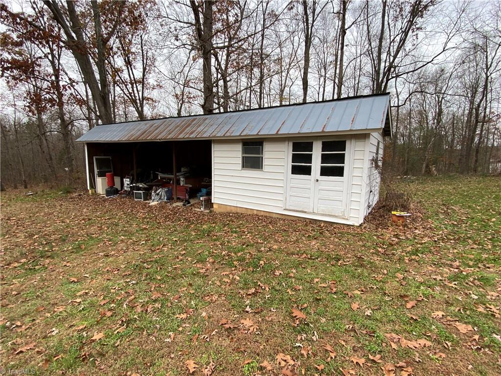 1125 Garner Road Denton, NC 27239 - Photo 10 of 26 Equipment shed, shop/storage