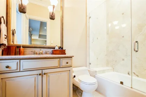 $25,000,000 | 2 Pelican Drive, Fort Lauderdale, FL 33301