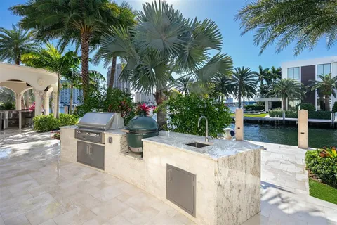 $25,000,000 | 2 Pelican Drive, Fort Lauderdale, FL 33301