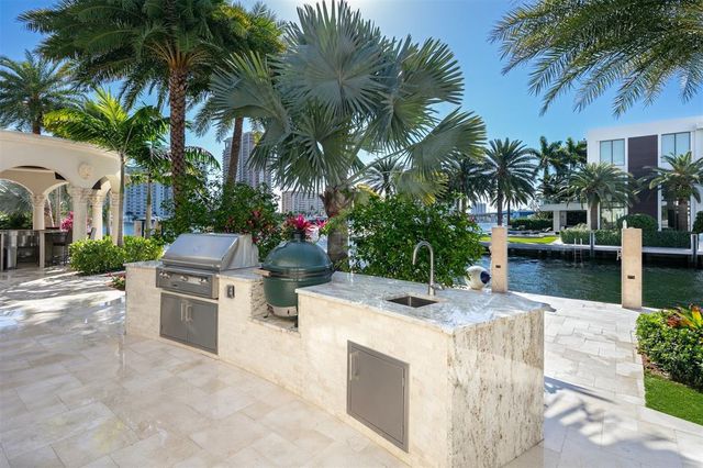 $25,000,000 | 2 Pelican Drive, Fort Lauderdale, FL 33301