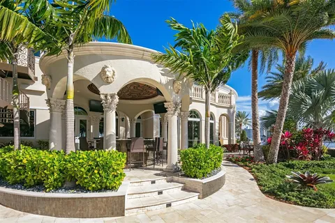 $25,000,000 | 2 Pelican Drive, Fort Lauderdale, FL 33301