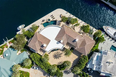 $25,000,000 | 2 Pelican Drive, Fort Lauderdale, FL 33301