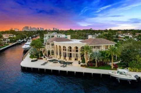 $25,000,000 | 2 Pelican Drive, Fort Lauderdale, FL 33301