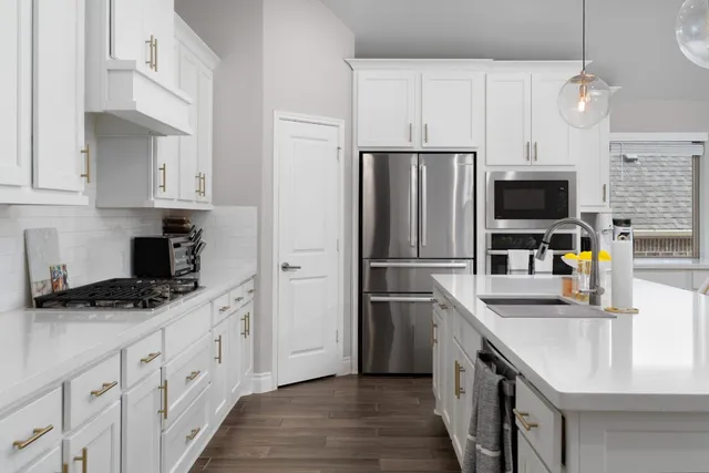 $3,995 | 6105 Fadden Road, Austin, TX 78738