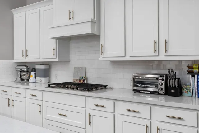 $3,995 | 6105 Fadden Road, Austin, TX 78738