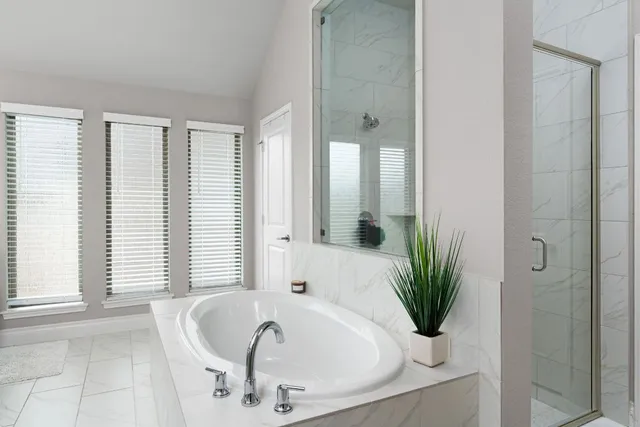 $3,995 | 6105 Fadden Road, Austin, TX 78738