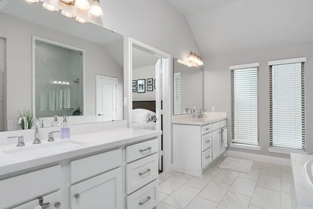 $3,995 | 6105 Fadden Road, Austin, TX 78738