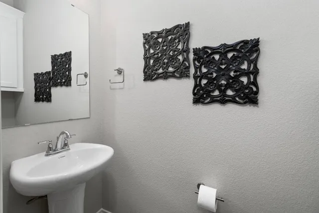 $3,995 | 6105 Fadden Road, Austin, TX 78738