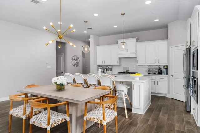 $3,995 | 6105 Fadden Road, Austin, TX 78738