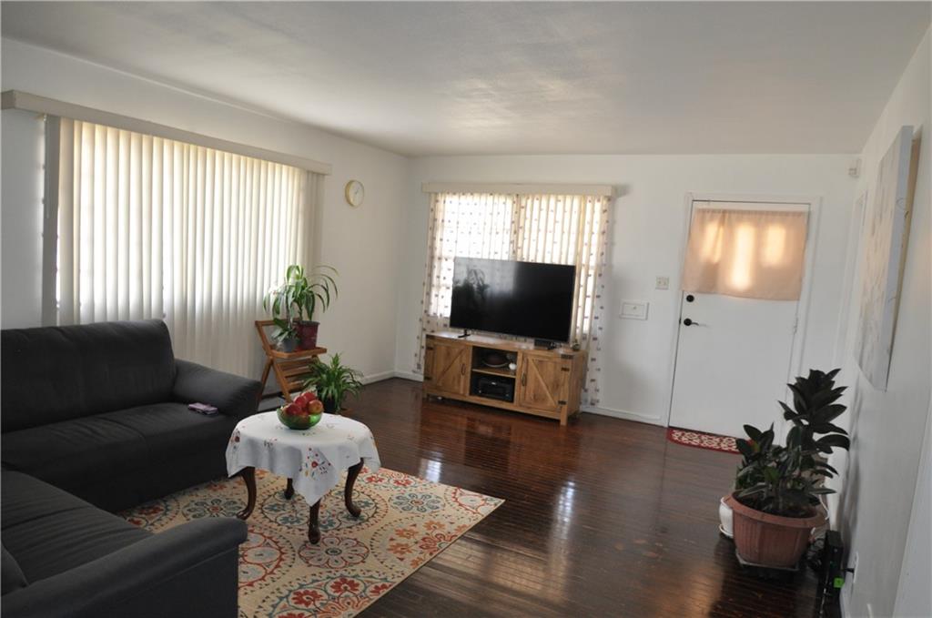 3250 North Riley Avenue Indianapolis, IN 46218 - Photo 9 of 36 Gallery Image 9
