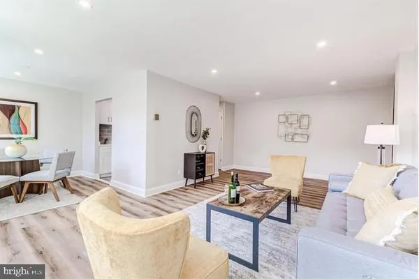 $2,850 | 600 Roosevelt Boulevard, Unit 312, Falls Church, VA 22044