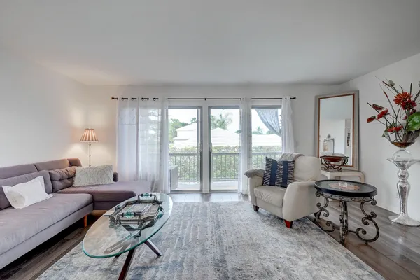 $249,990 | 18350 Southeast Wood Haven Lane, Unit J, Jupiter, FL 33469