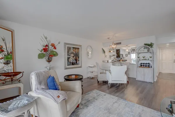 $249,990 | 18350 Southeast Wood Haven Lane, Unit J, Jupiter, FL 33469