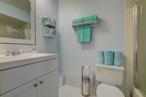 $249,990 | 18350 Southeast Wood Haven Lane, Unit J, Jupiter, FL 33469