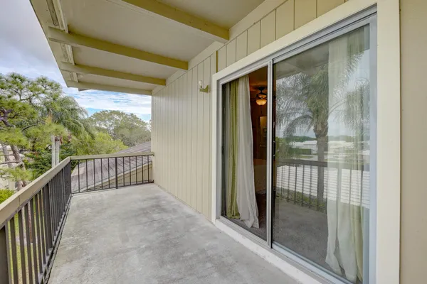 $249,990 | 18350 Southeast Wood Haven Lane, Unit J, Jupiter, FL 33469