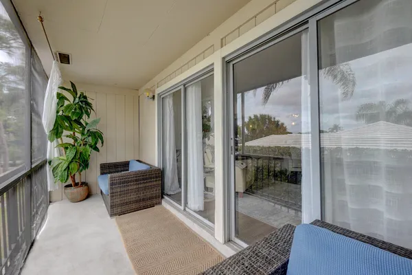 $249,990 | 18350 Southeast Wood Haven Lane, Unit J, Jupiter, FL 33469