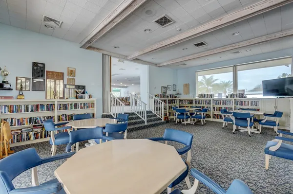 $249,990 | 18350 Southeast Wood Haven Lane, Unit J, Jupiter, FL 33469