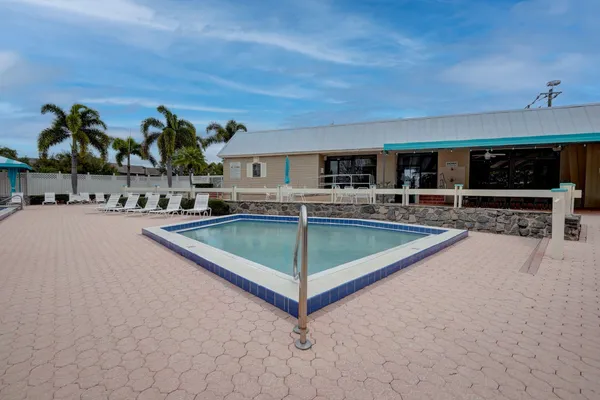 $249,990 | 18350 Southeast Wood Haven Lane, Unit J, Jupiter, FL 33469