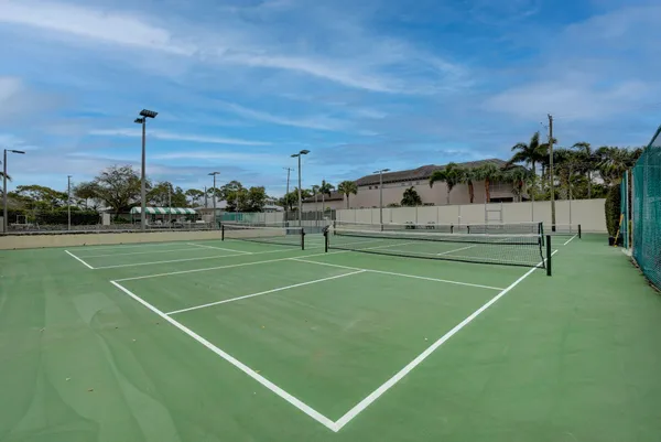 $249,990 | 18350 Southeast Wood Haven Lane, Unit J, Jupiter, FL 33469