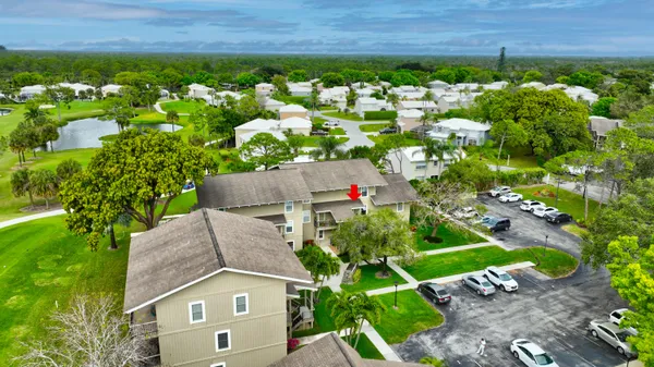 $249,990 | 18350 Southeast Wood Haven Lane, Unit J, Jupiter, FL 33469