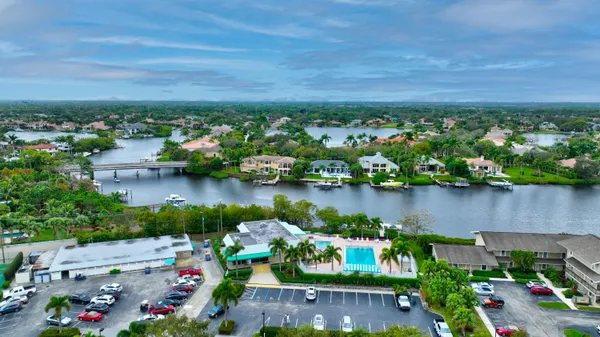 $249,990 | 18350 Southeast Wood Haven Lane, Unit J, Jupiter, FL 33469