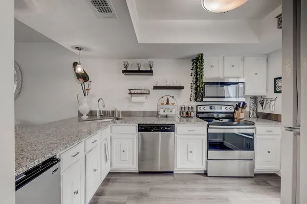 $249,990 | 18350 Southeast Wood Haven Lane, Unit J, Jupiter, FL 33469