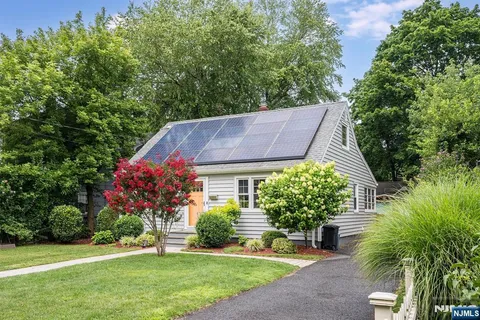 $699,000 | 200 Grove Street, Montclair, NJ 07042