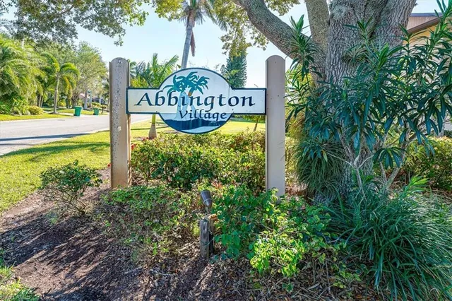 $250,000 | 232 Pebble Beach Circle, Unit E104, Naples, FL 34113