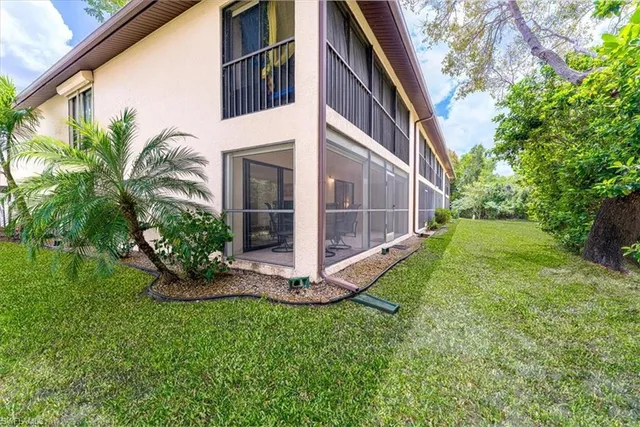 $250,000 | 232 Pebble Beach Circle, Unit E104, Naples, FL 34113