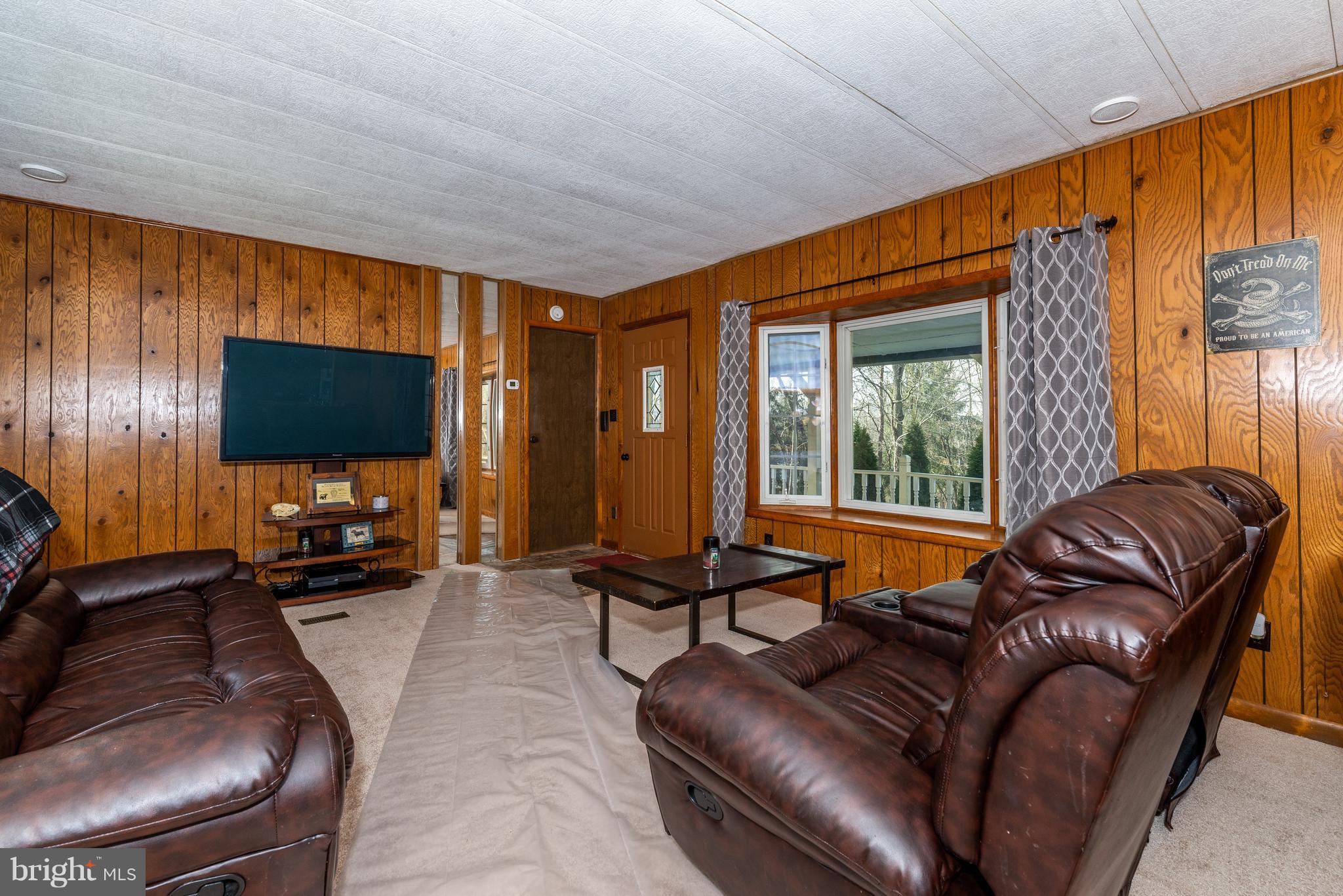 330 Creek Road Manchester, PA 17345 - Photo 8 of 35 Gallery Image 8