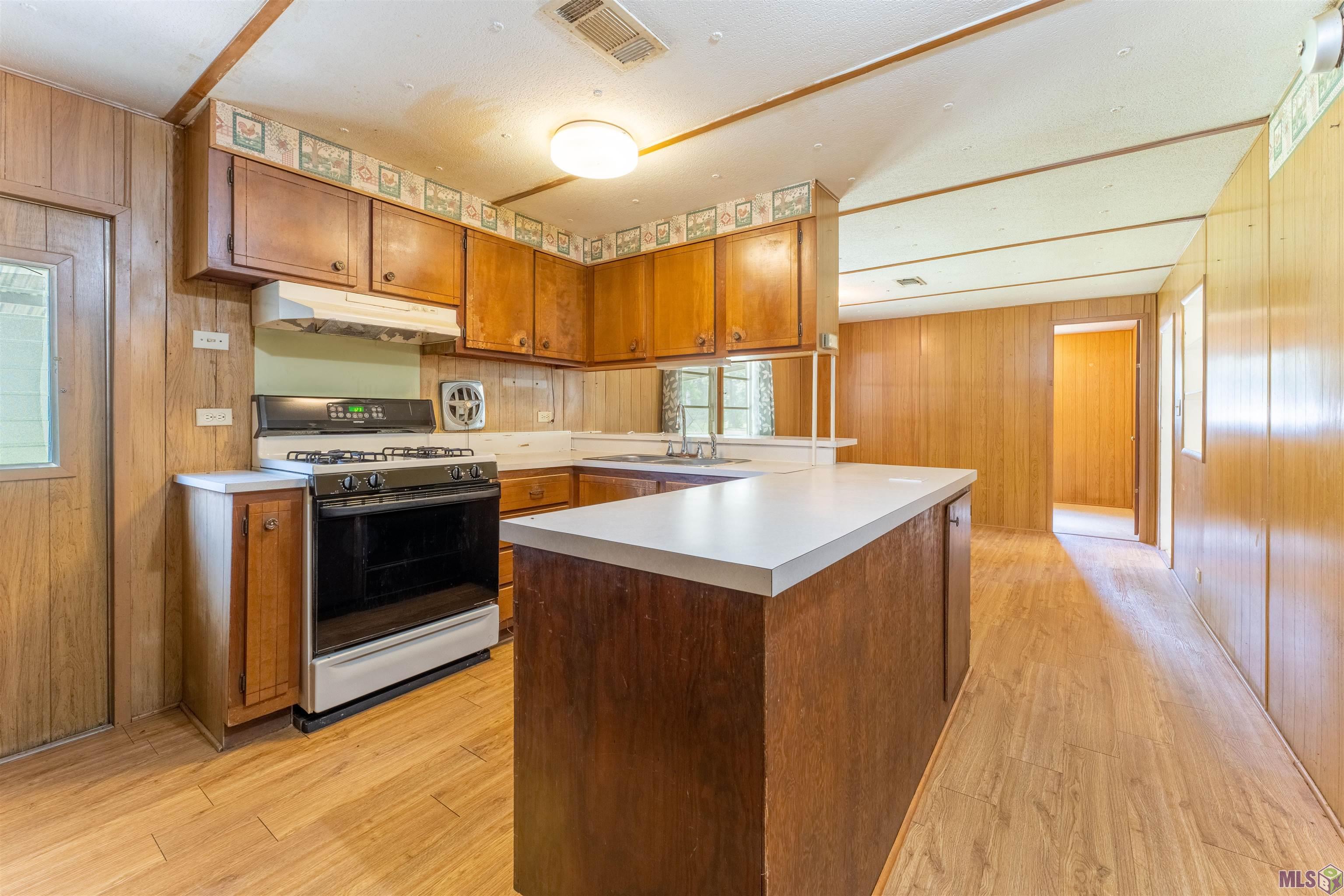 8784 Old Winchester Road Denham Springs, LA 70706 - Photo 1 of 15 Kitchen