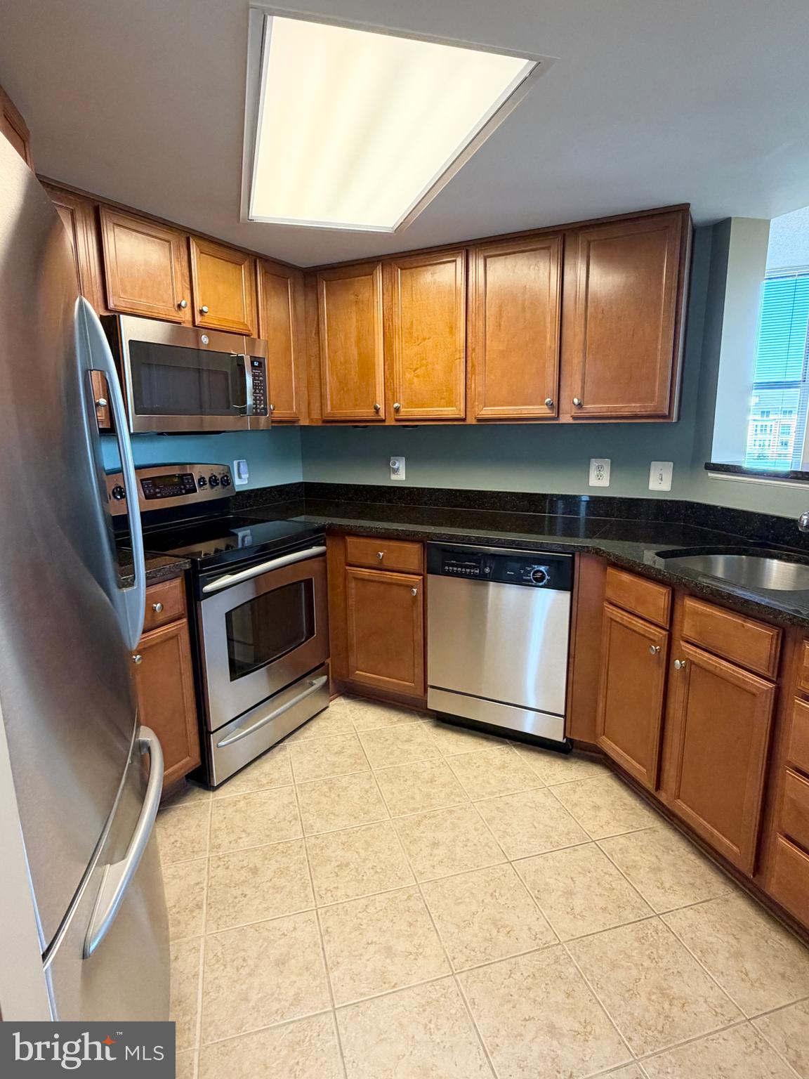 11800 Sunset Hills Road, Unit 422 Reston, VA 20190 - Photo 6 of 36 42 In cabinets